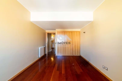 Apartamento T5 para Venda em Matosinhos e Leça da Palmeira