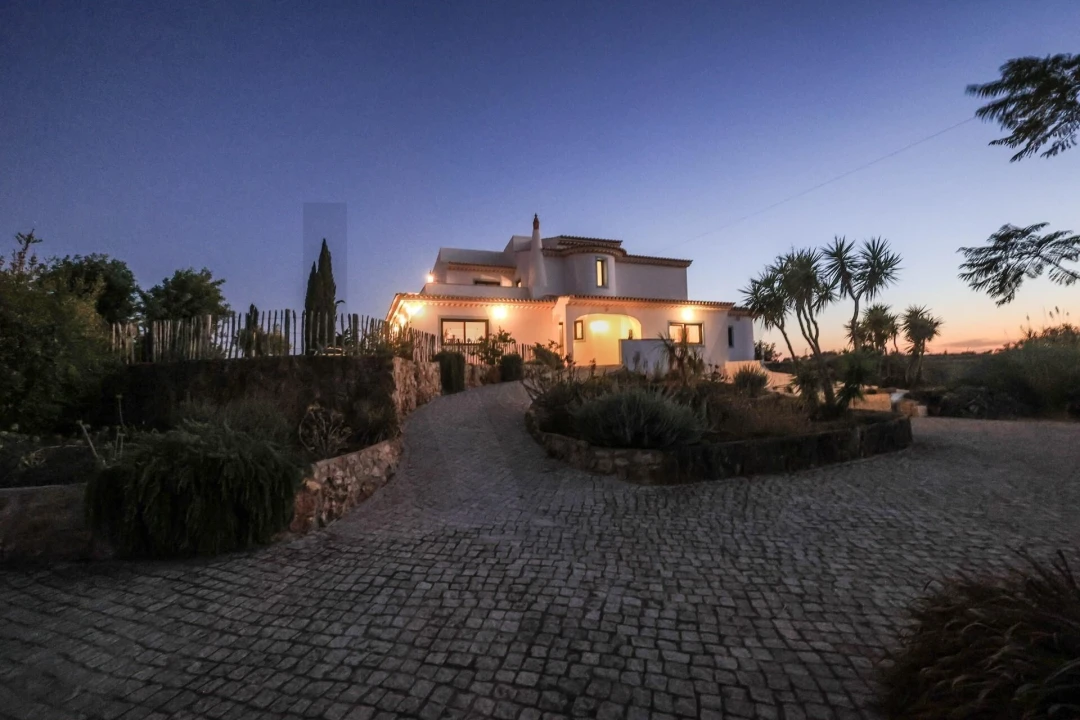 Moradia T5 para Venda em São Silvestre Foto 52