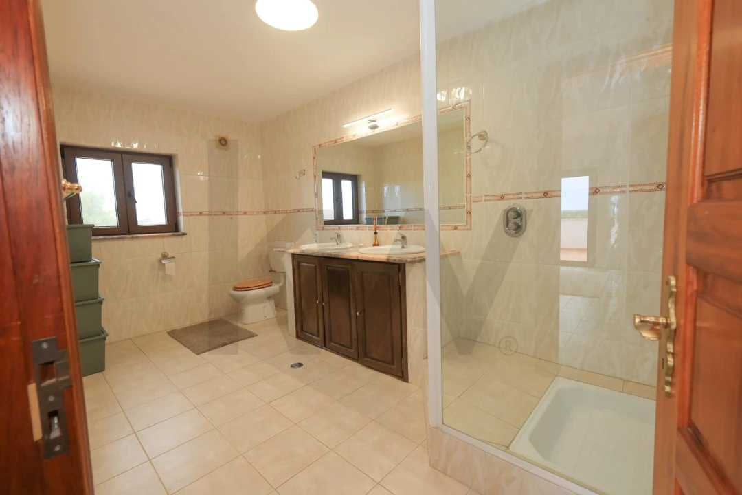 Moradia T5 para Venda em São Silvestre Foto 37