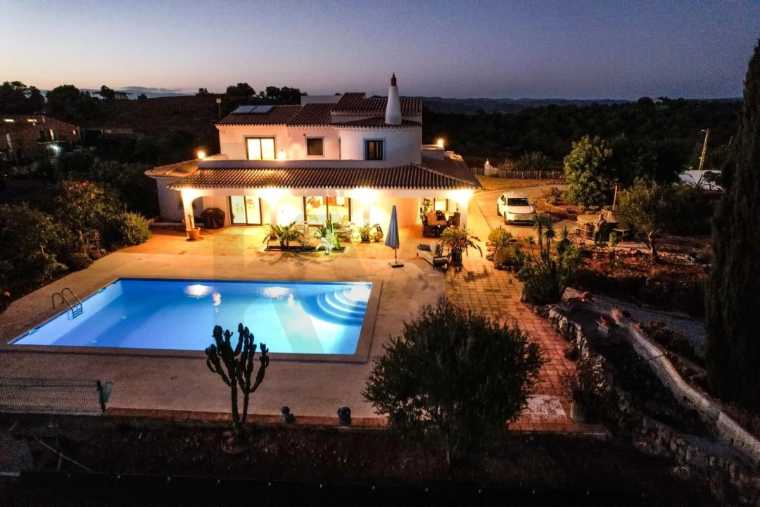 Moradia T5 para Venda em São Silvestre Foto 7