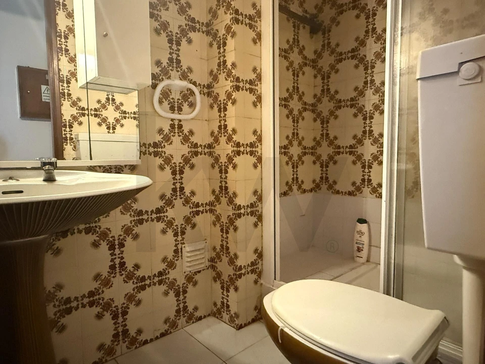 Apartamento T2 para Venda em Portimão Foto 6