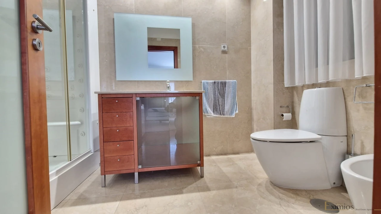 Moradia T5 para Venda em Bougado (São Martinho e Santiago) Foto 23