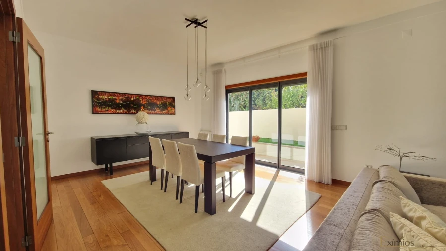 Moradia T5 para Venda em Bougado (São Martinho e Santiago) Foto 3