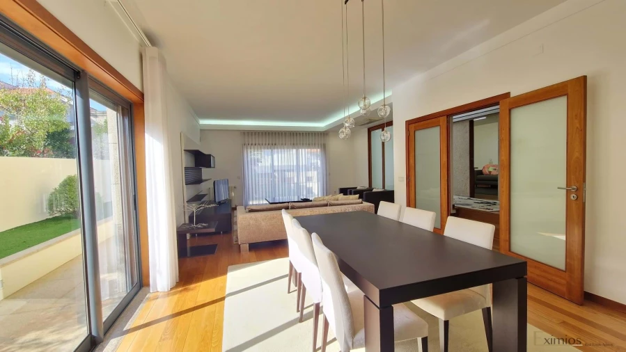 Moradia T5 para Venda em Bougado (São Martinho e Santiago) Foto 5