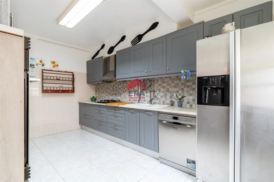 Apartamento T0 para Venda em Olhão Foto 3