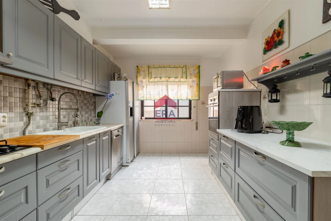 Apartamento T0 para Venda em Olhão Foto 4