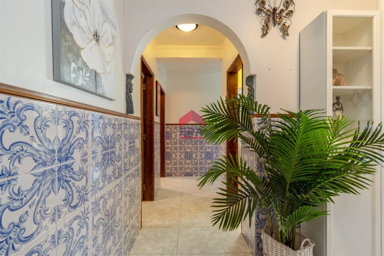 Apartamento T0 para Venda em Olhão Foto 6