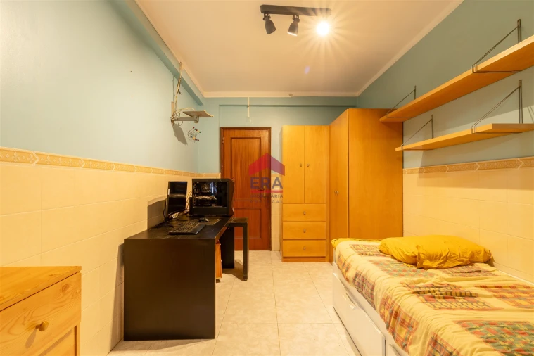 Apartamento T0 para Venda em Olhão Foto 14