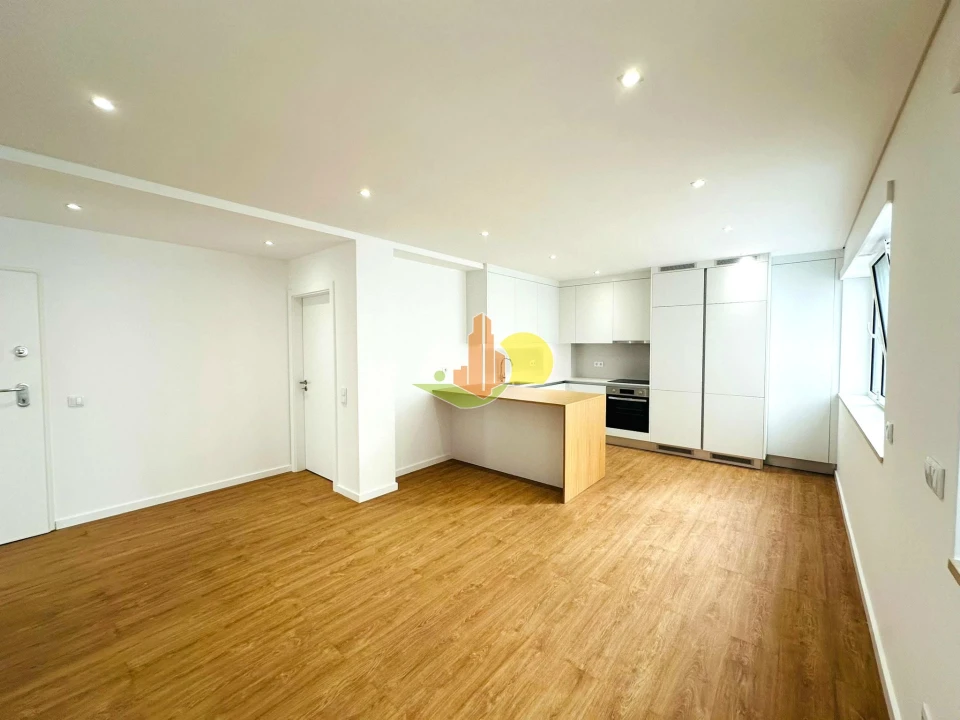 Apartamento T3 para Venda em Buarcos Foto 2
