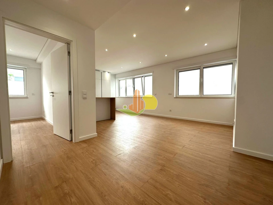 Apartamento T3 para Venda em Buarcos Foto 8