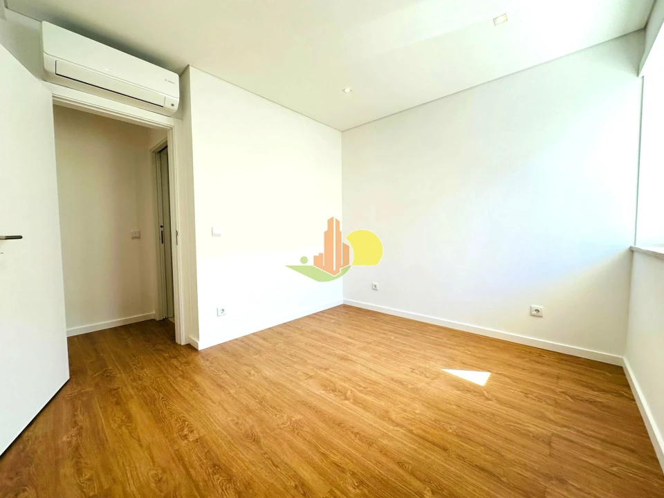 Apartamento T3 para Venda em Buarcos Foto 21