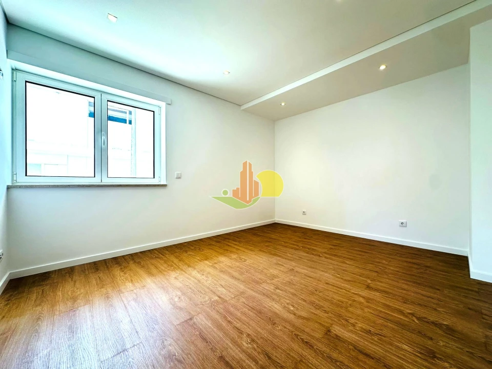 Apartamento T3 para Venda em Buarcos Foto 23