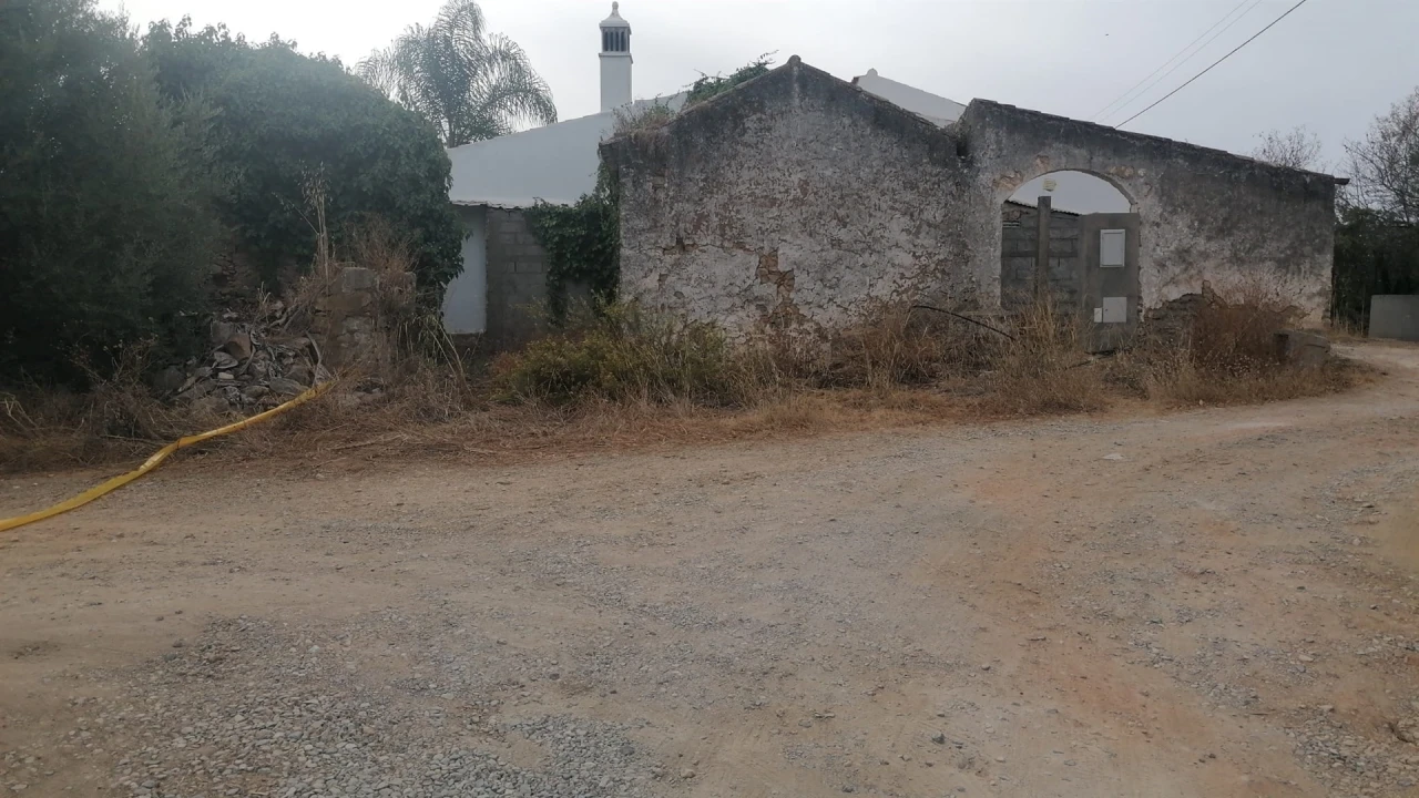 Terreno para Venda em Moncarapacho e Fuseta Foto 1