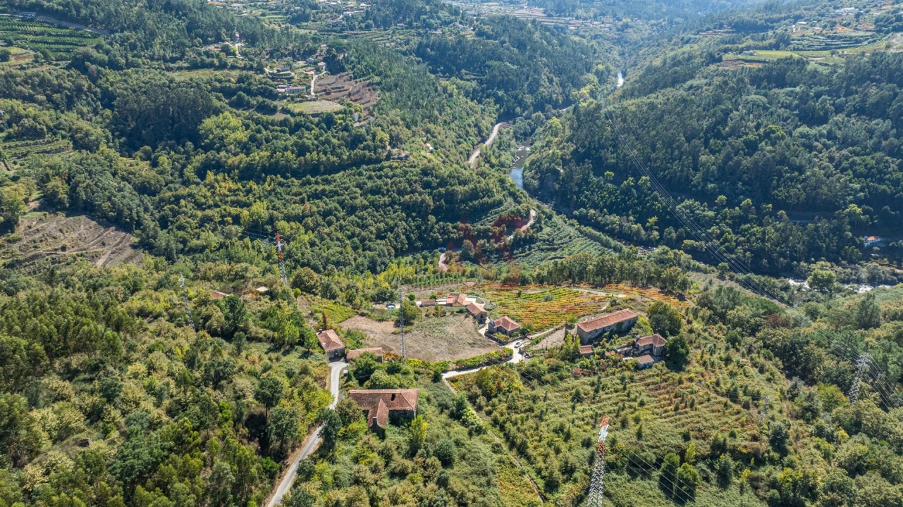 Quinta T3 para Venda em Souselo Foto 20