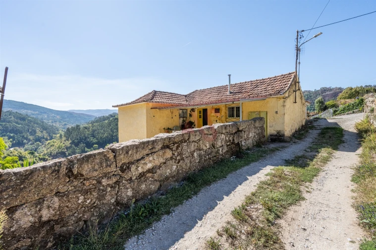 Quinta T3 para Venda em Souselo Foto 8