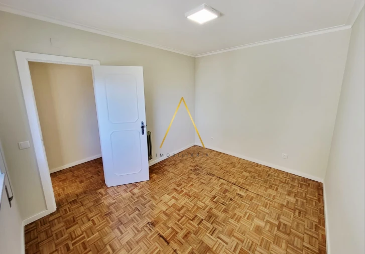 Apartamento T3 para Venda em Viseu Foto 6