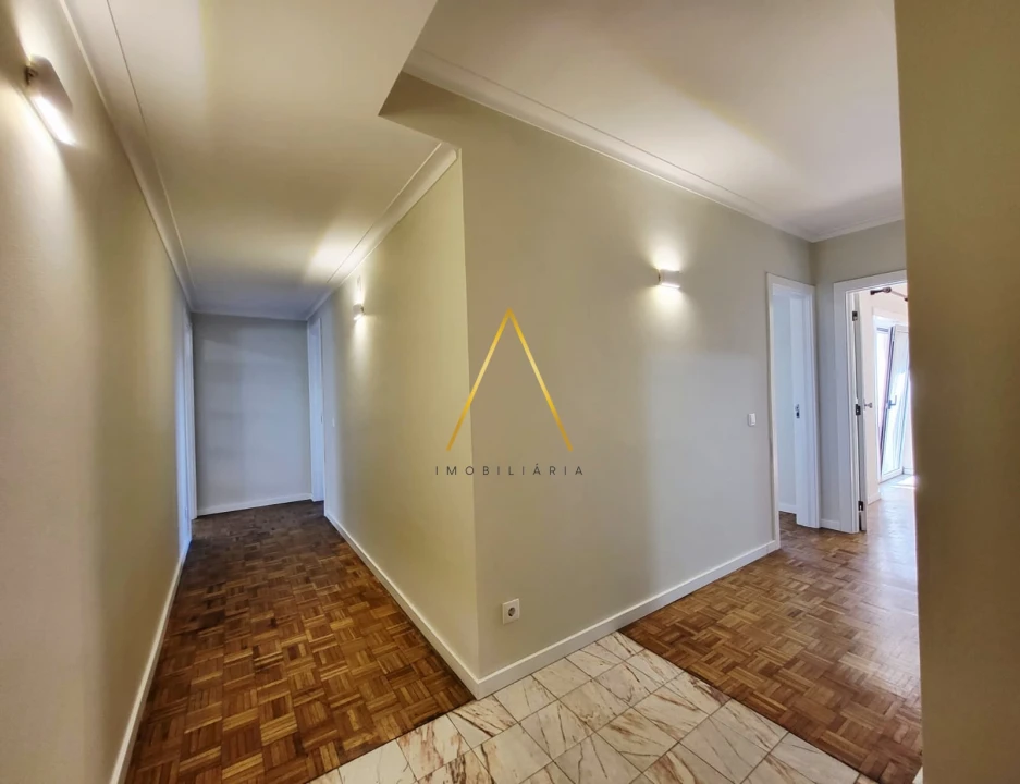 Apartamento T3 para Venda em Viseu Foto 4