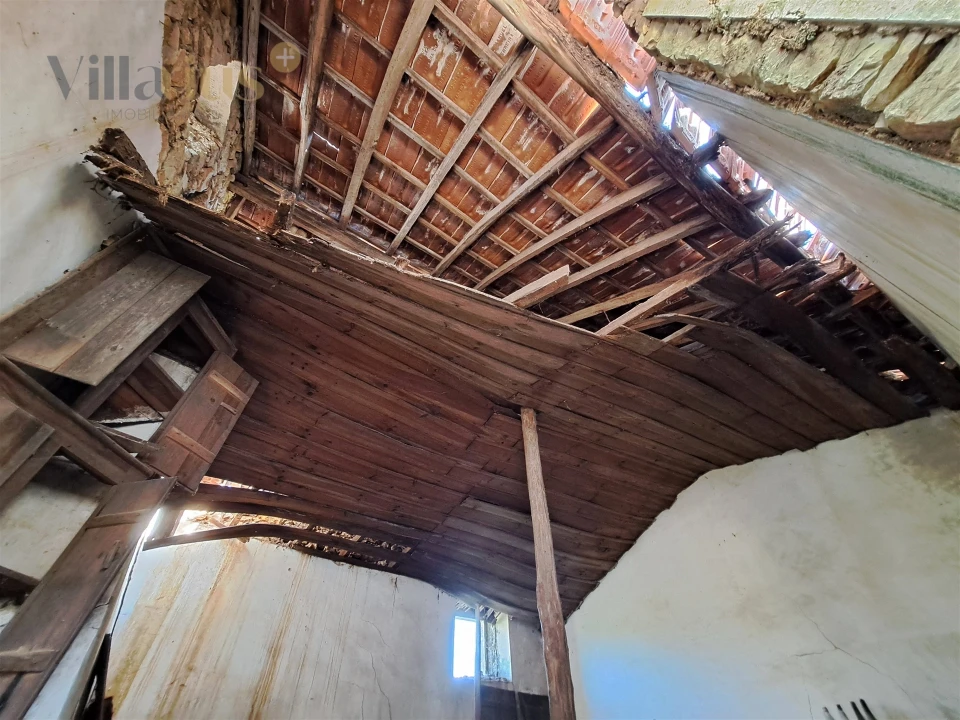 Moradia T4 para Venda em Casais e Alviobeira Foto 10