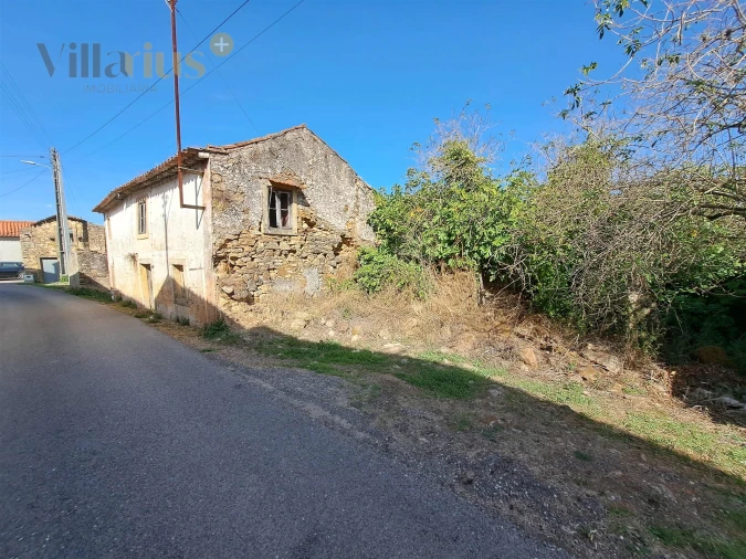 Moradia T4 para Venda em Casais e Alviobeira