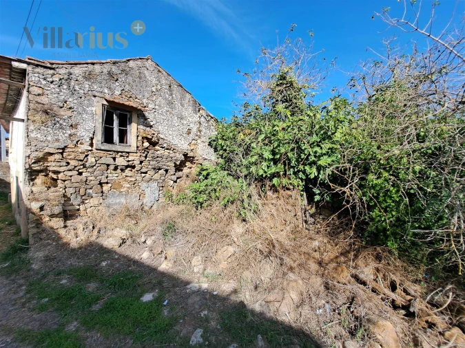 Moradia T4 para Venda em Casais e Alviobeira Foto 3