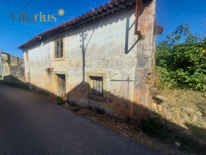 Moradia T4 para Venda em Casais e Alviobeira Foto 16