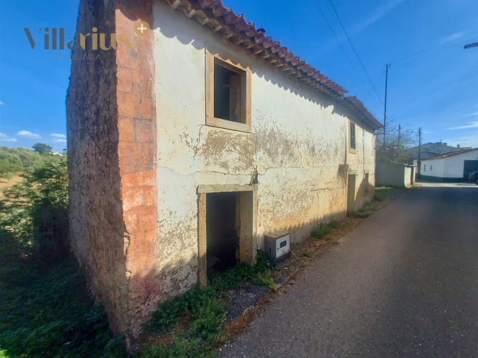 Moradia T4 para Venda em Casais e Alviobeira Foto 17