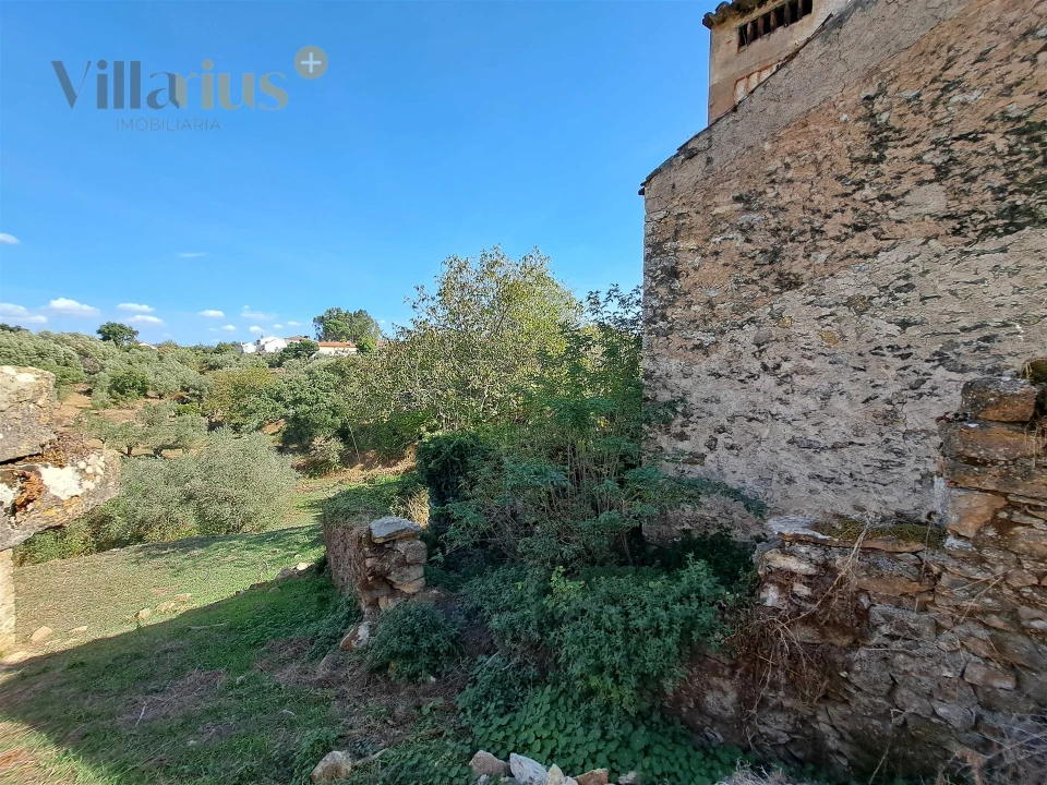 Moradia T4 para Venda em Casais e Alviobeira Foto 5