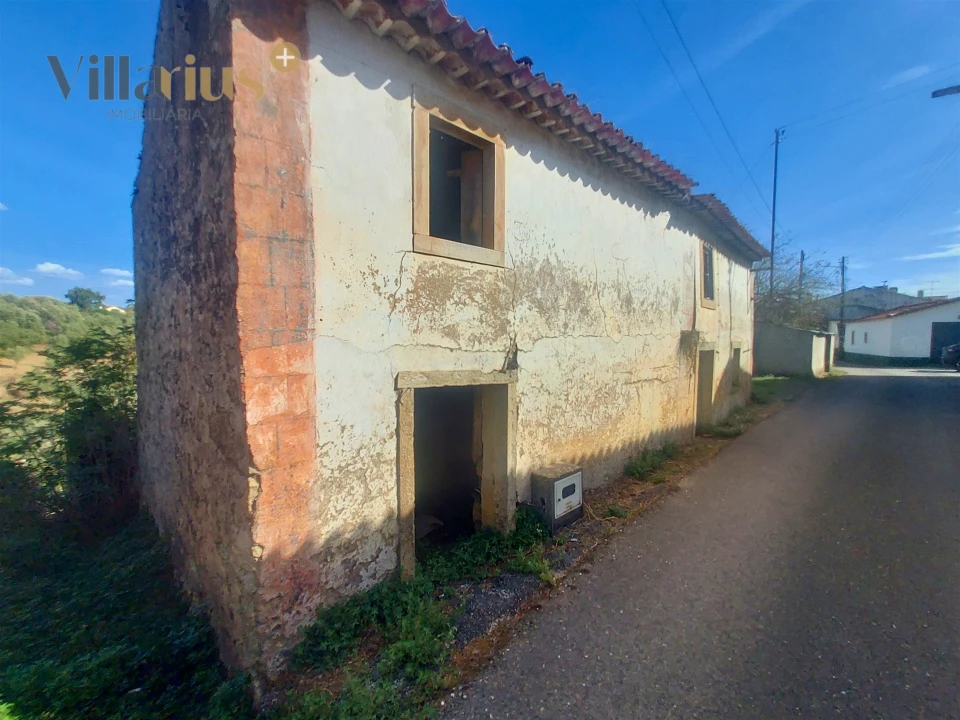 Moradia T4 para Venda em Casais e Alviobeira Foto 17