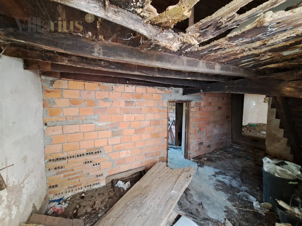 Moradia T4 para Venda em Casais e Alviobeira Foto 8