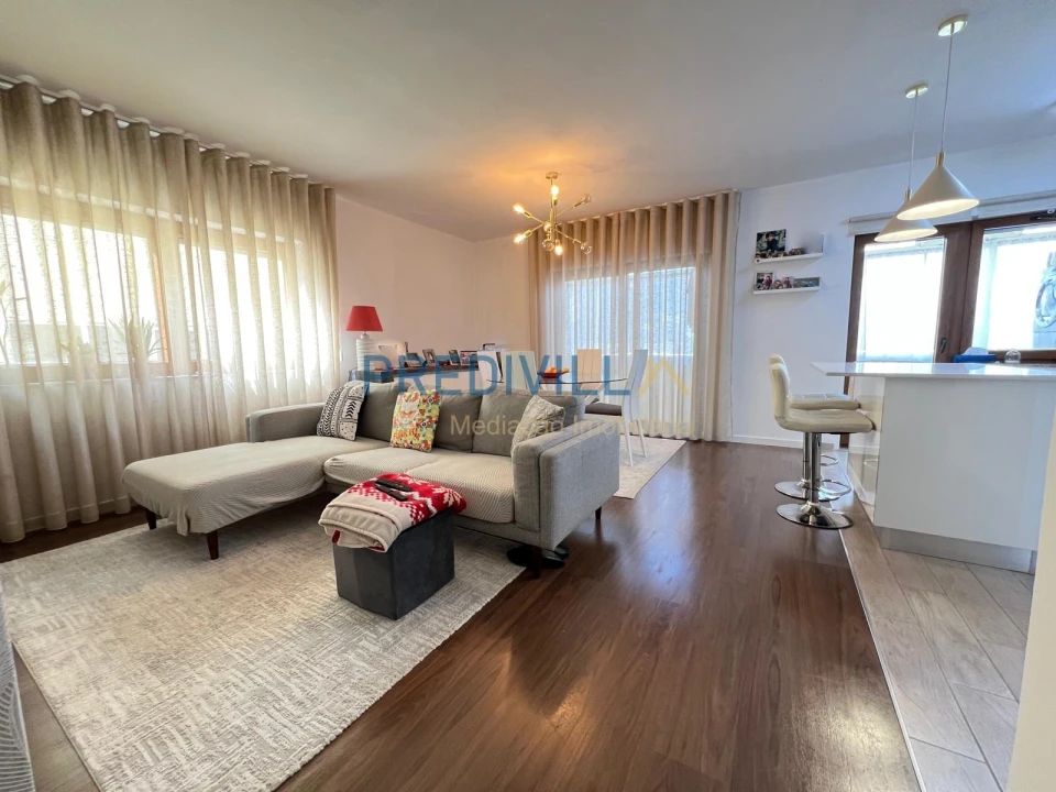 Apartamento T2 para Venda em Vilar de Pinheiro Foto 3