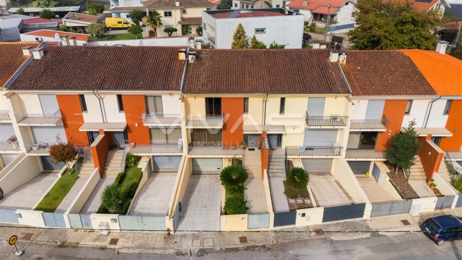 Moradia T3 para Venda em Turiz