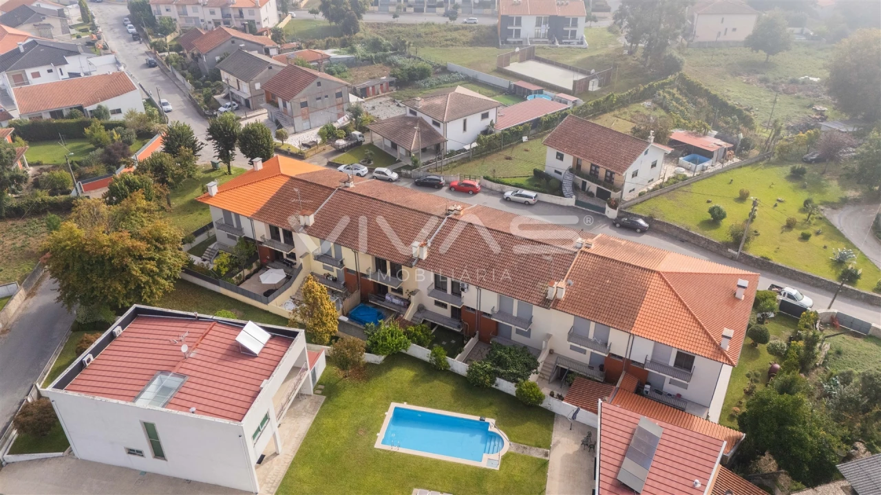 Moradia T3 para Venda em Turiz Foto 30