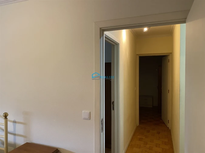 Apartamento T3 para Arrendamento em Nossa Senhora da Conceição, São Pedro e São Dinis Foto 11