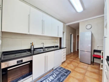 Apartamento T5 para Venda em Viseu