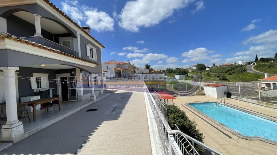 Moradia T4 para Venda em Vila Franca de Xira Foto 1