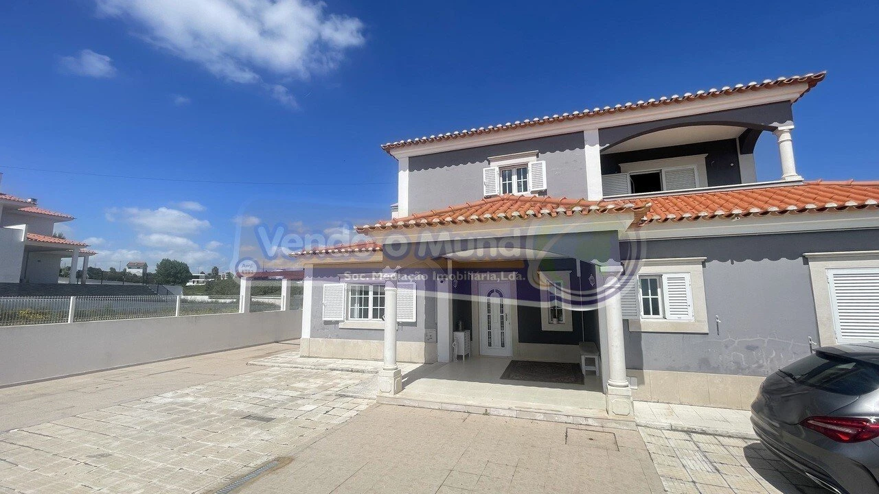 Moradia T4 para Venda em Vila Franca de Xira Foto 1