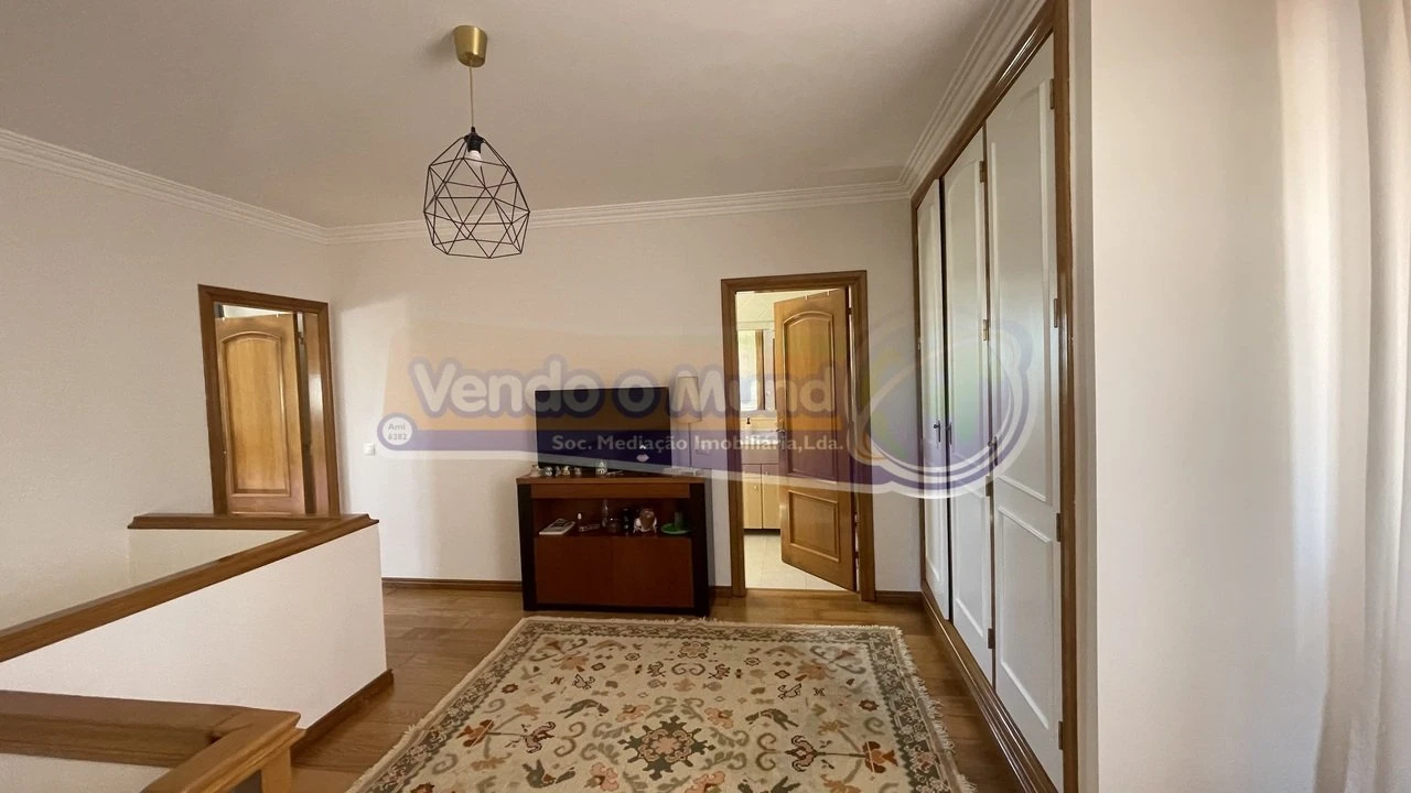 Moradia T4 para Venda em Vila Franca de Xira Foto 18