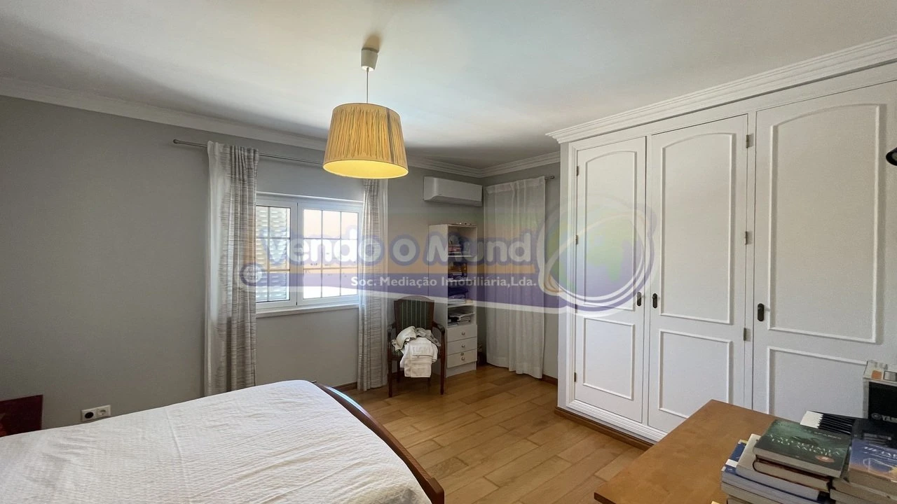 Moradia T4 para Venda em Vila Franca de Xira Foto 11