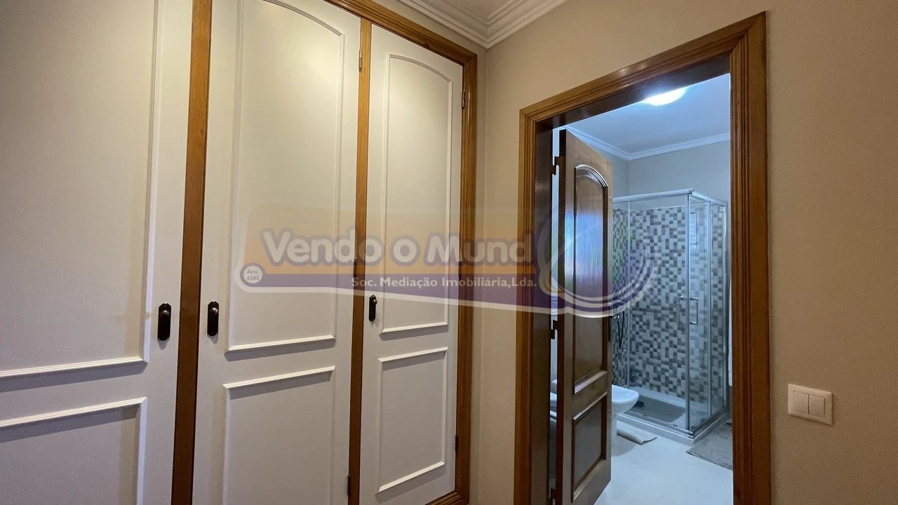 Moradia T4 para Venda em Vila Franca de Xira Foto 9
