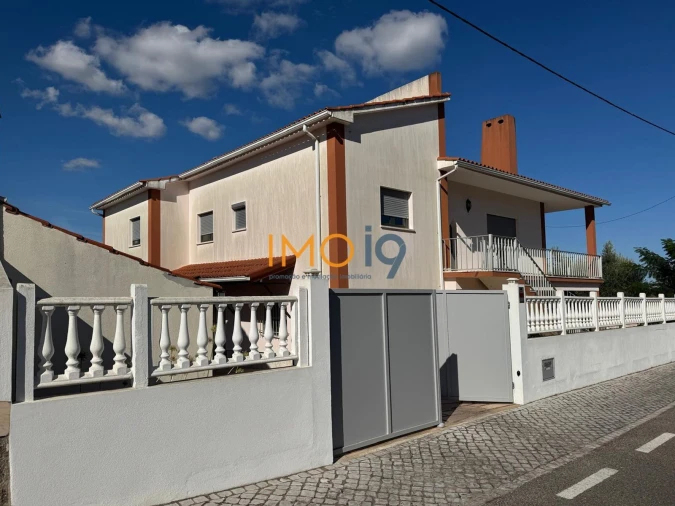 Moradia T5 para Venda em Fatima