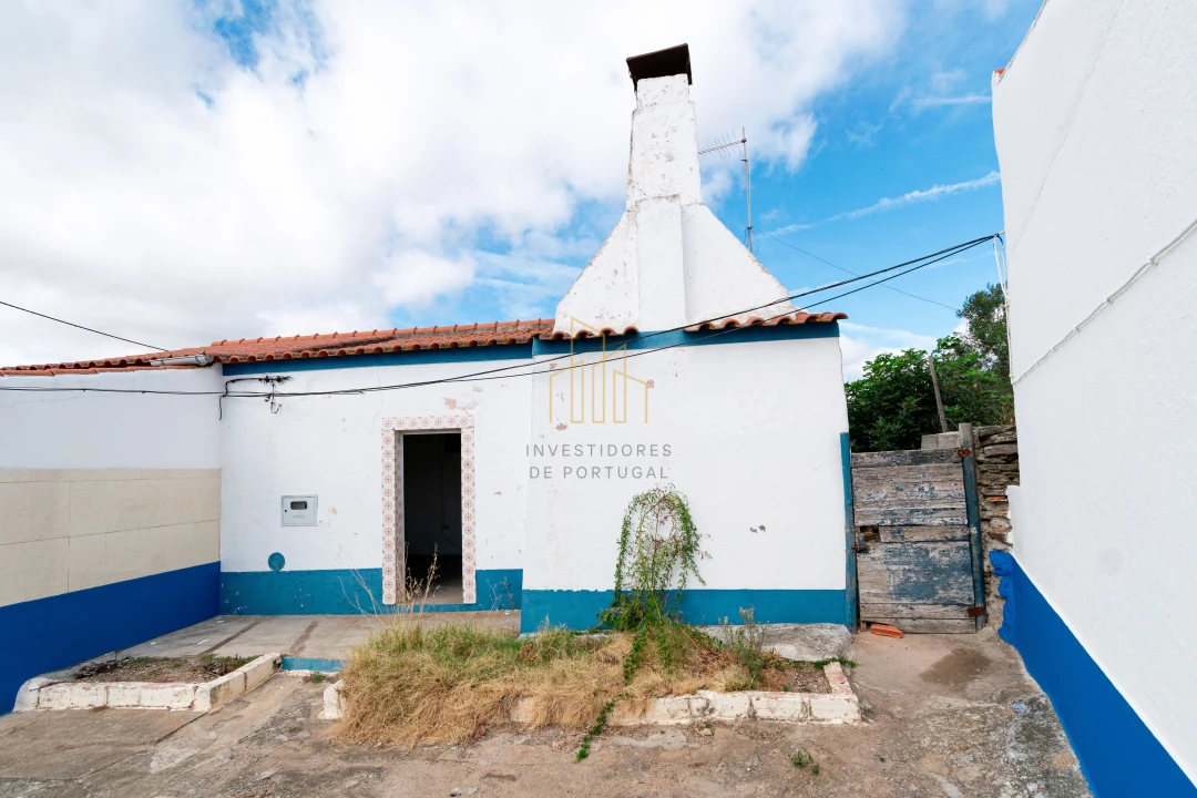 Moradia T3 para Venda em Santiago Maior Foto 6