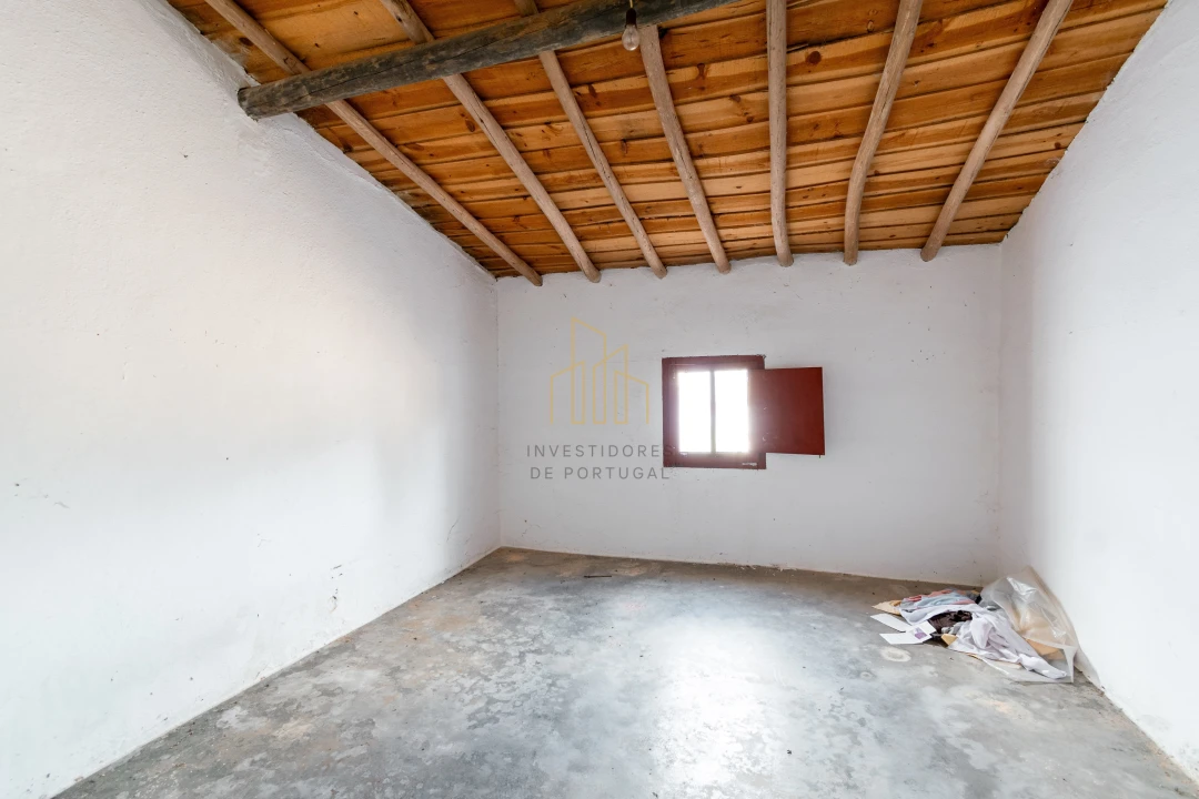 Moradia T3 para Venda em Santiago Maior Foto 10