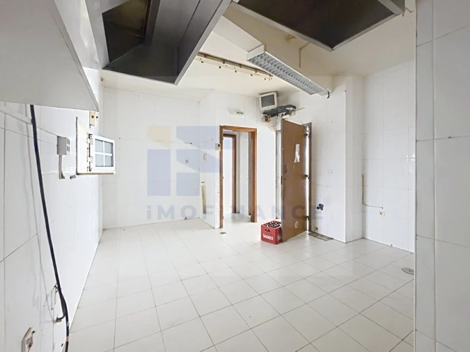 Loja para Venda em Peniche Foto 17