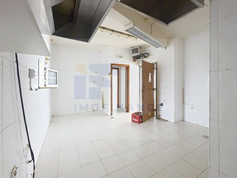 Loja para Venda em Peniche Foto 17