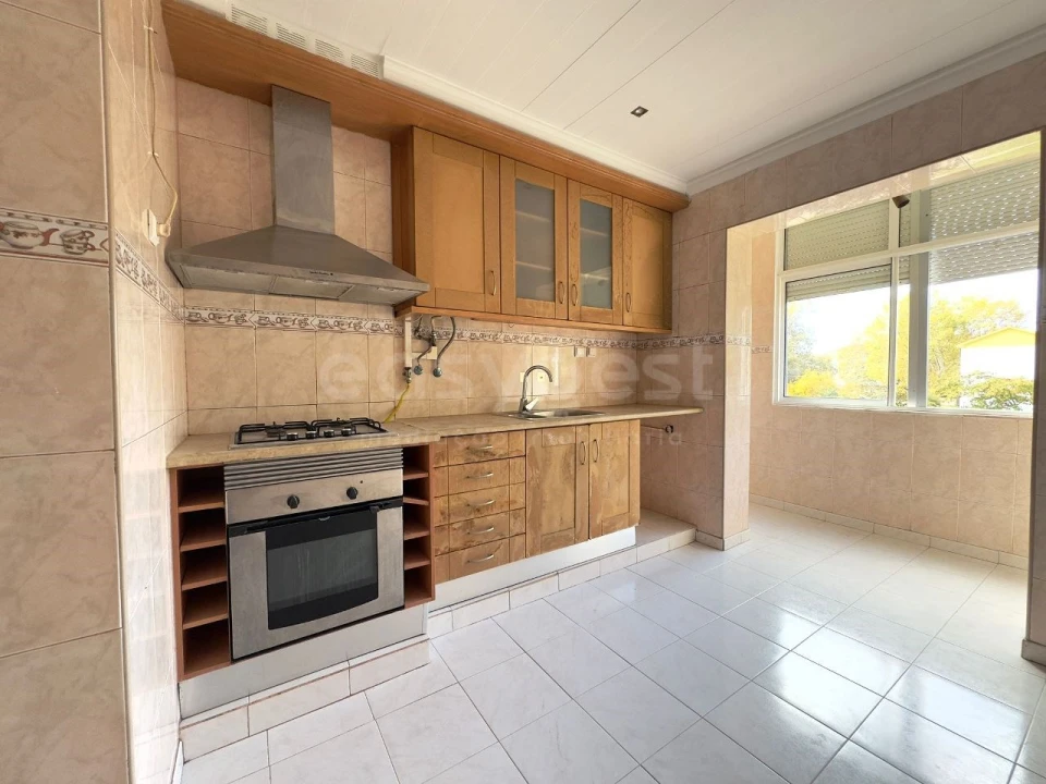 Apartamento T2 para Venda em Baixa da Banheira e Vale da Amoreira Foto 2