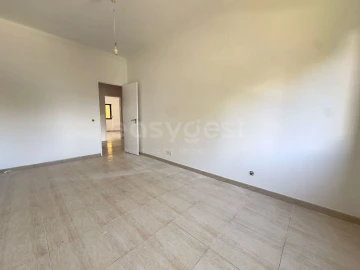 Apartamento T2 para Venda em Baixa da Banheira e Vale da Amoreira