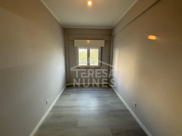Apartamento T3 para Venda em Laranjeiro e Feijó