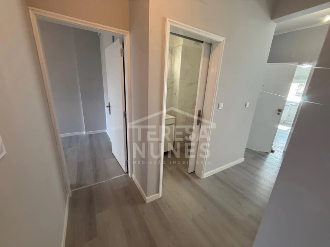 Apartamento T3 para Venda em Laranjeiro e Feijó Foto 5