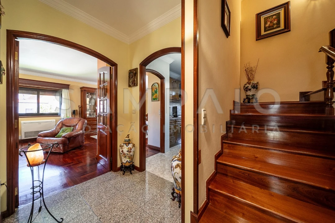 Moradia T6 para Venda em Gondomar (São Cosme), Valbom e Jovim Foto 8