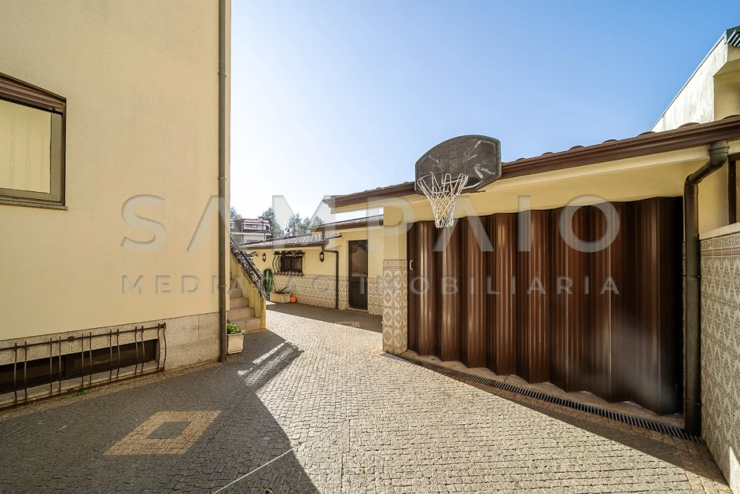 Moradia T6 para Venda em Gondomar (São Cosme), Valbom e Jovim Foto 17